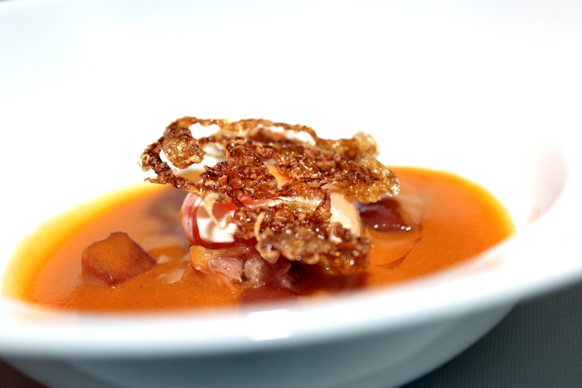 Huevo poché con papada de ibérico y crema de gachas manchegas-2