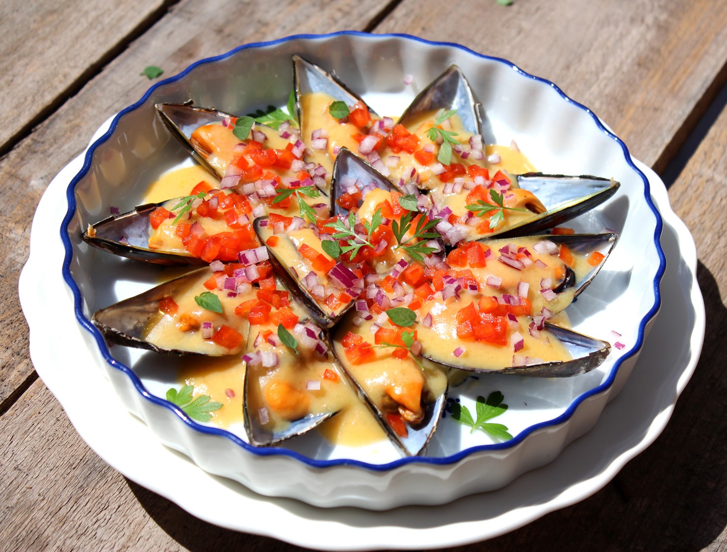 mejillones con salsa de azafrán