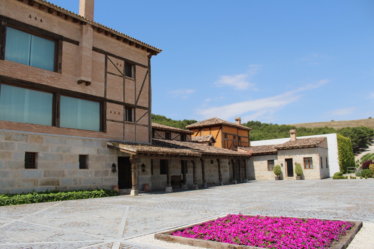 Bodega Conde de San Cristóbal exterior