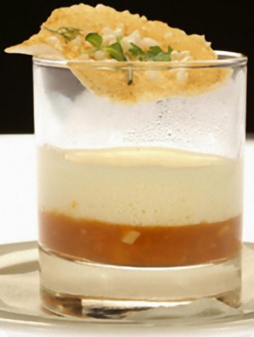 guiso de langostino con pan de oro y ensalada de aromas, de La Taberna del Zurdo