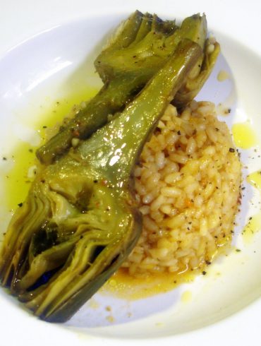 Arroz con alcachofas