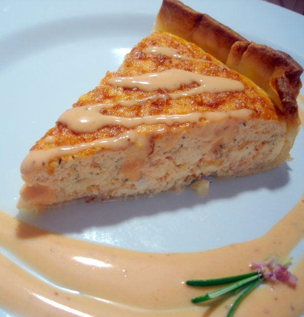 Receta de Pastel de salmón con salsa rosa