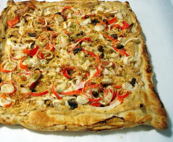 Receta de Pizza de surimi y anchoas con masa de hojaldre