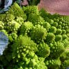 Una de las verduras más llamativas que podemos encontrar en el mercado es el Romanescu