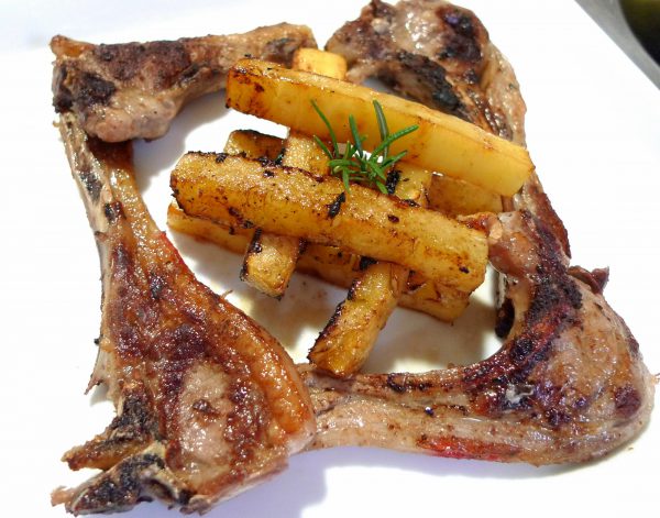 Chuletas de cordero con piña