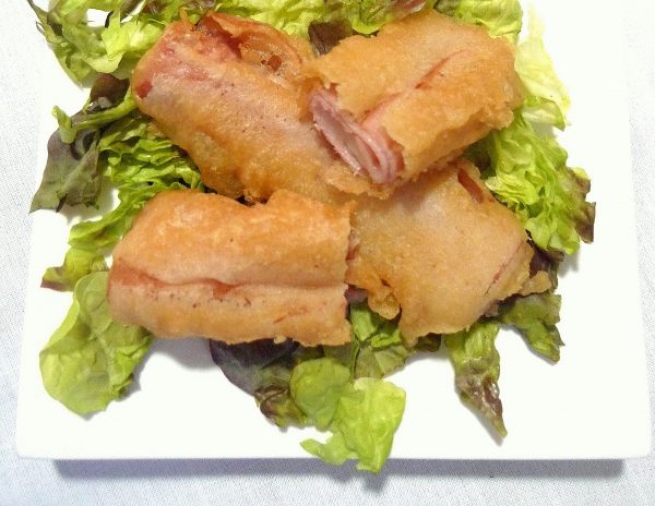 Rollitos de jamón york y queso en tempura 1