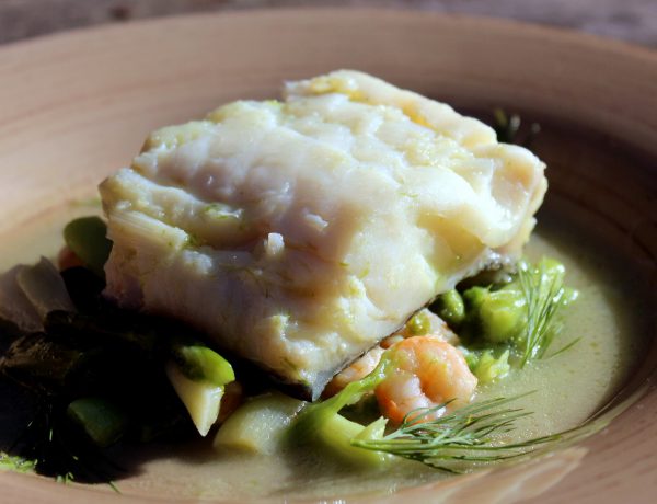 Bacalao con trigueros, ajetes y gambas (3)