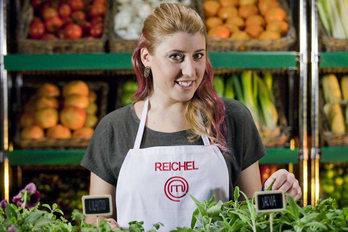Reichel (Huesca). 33 años. Camarera y agente forestal.