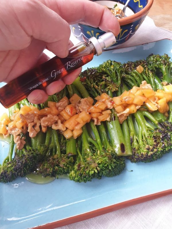 bimi con vinagreta de kaki y nueces 1